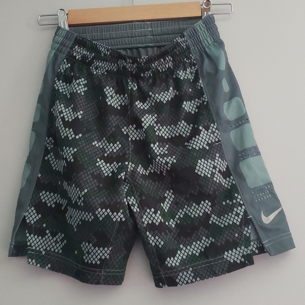 Boys nike elite shorts